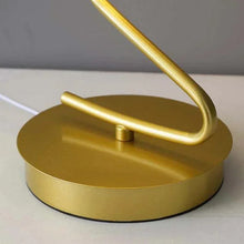 Carregar imagem no visualizador da galeria, Luminária de Mesa Borboleta