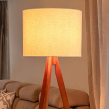 Carregar imagem no visualizador da galeria, Luminária Abajur Tripé Minimalista