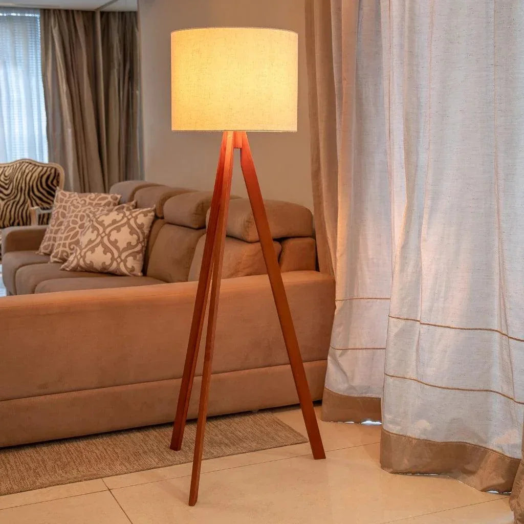 Luminária Abajur Tripé Minimalista